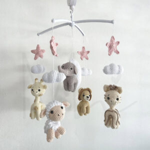 MÓVIL ANIMALES CON ESTRELLAS ROSAS